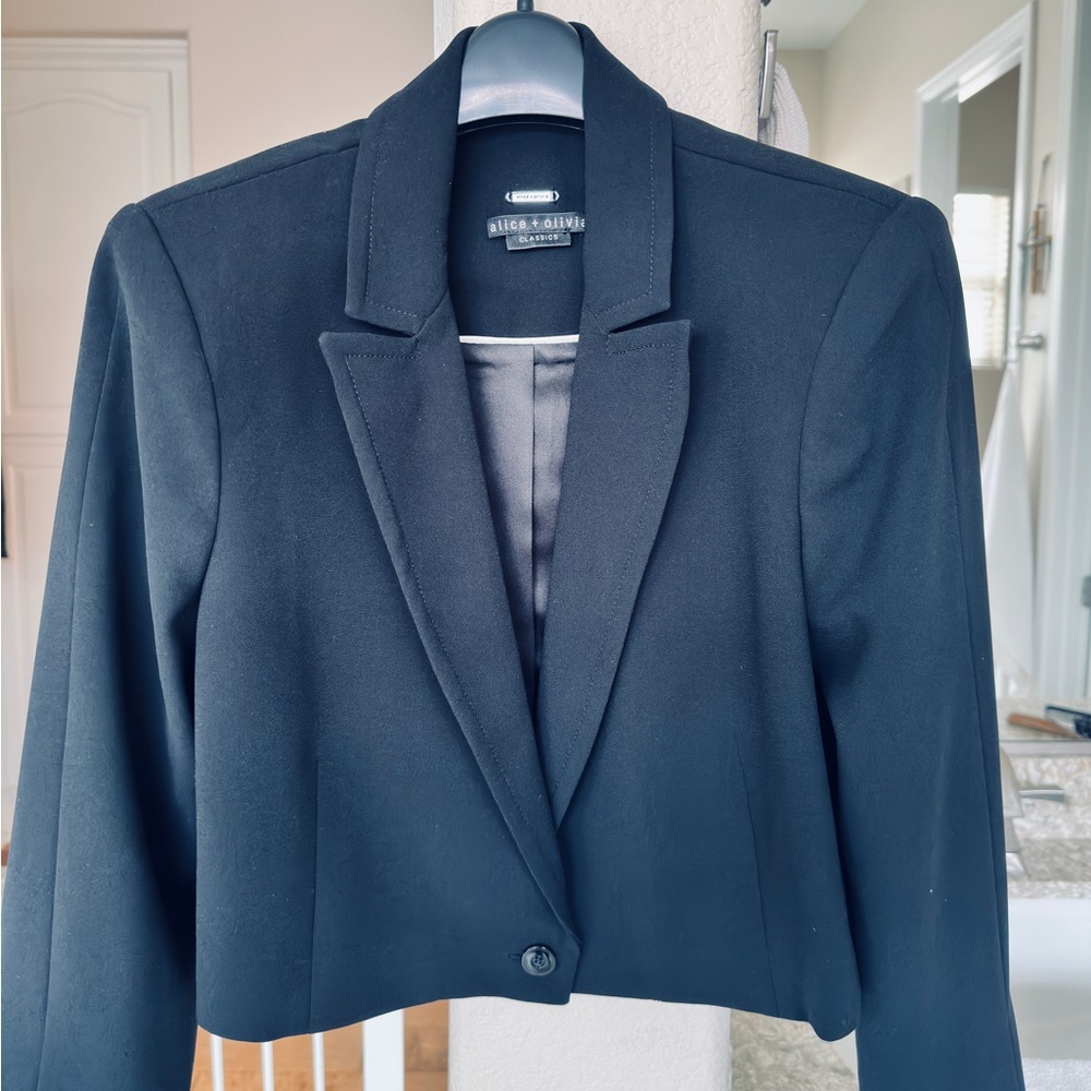 Alice + Olivia Black Cropped Jacket NWOT